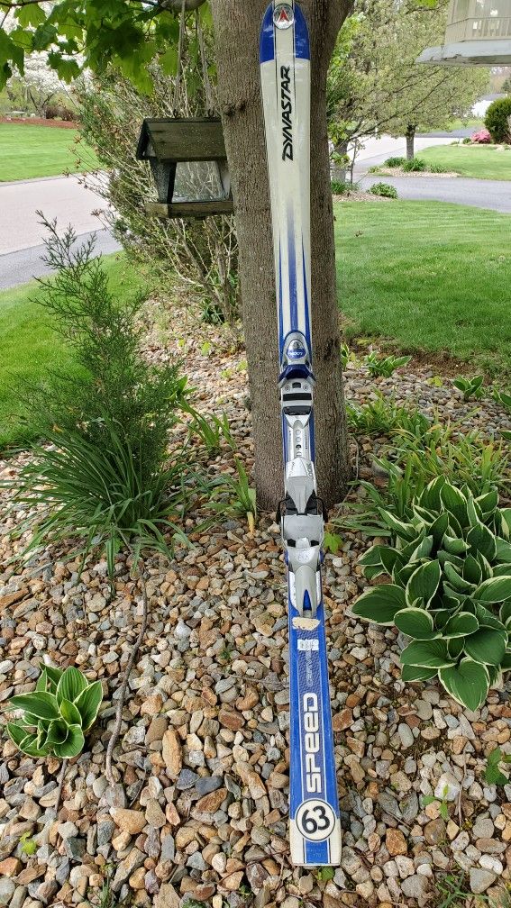 Dynastar 66 inches long ski, made in France