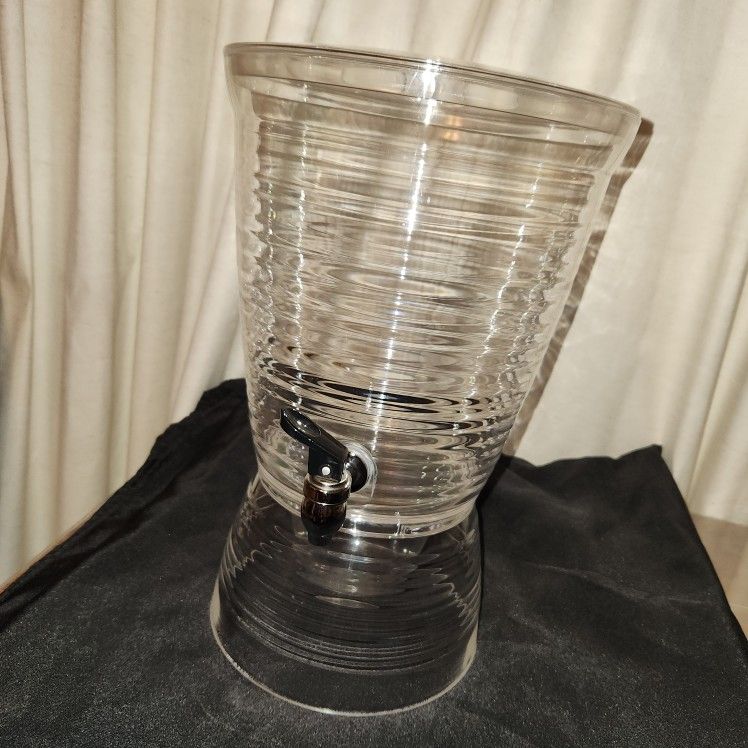 2.5 Gallon Drink Dispensers