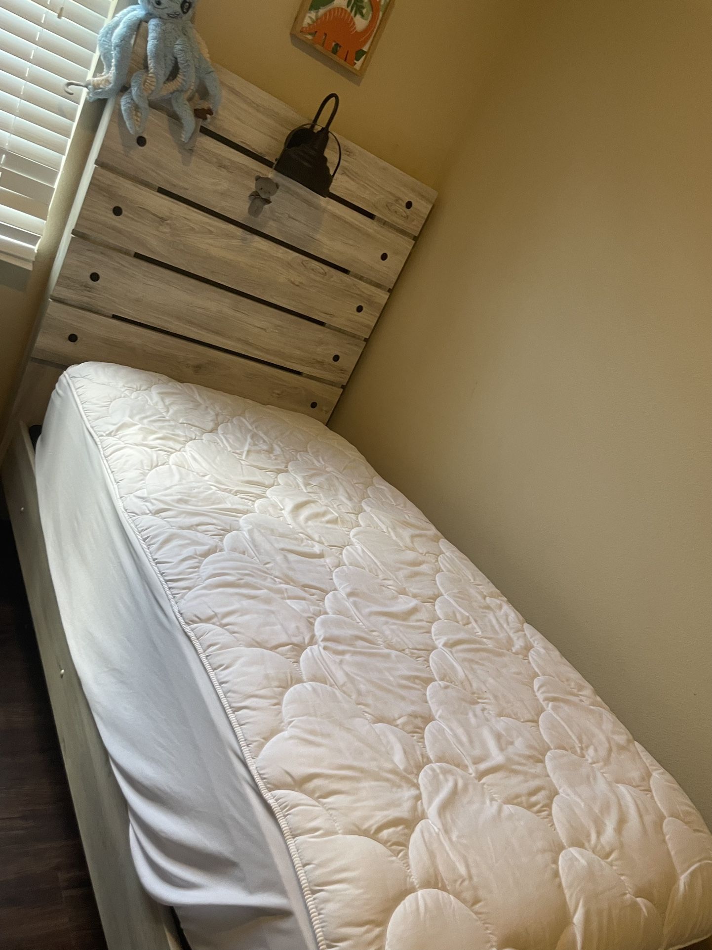 RTG Twin Headboard Bed Frame