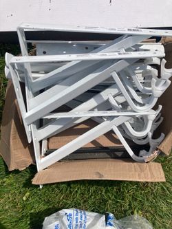 Closet shelf & rod hangers
