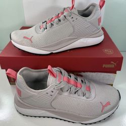 New Puma Ladies PC Runner Sneaker - size 6