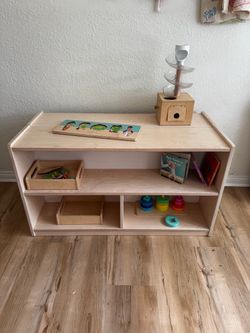 Lovevery The Montessori Playshelf