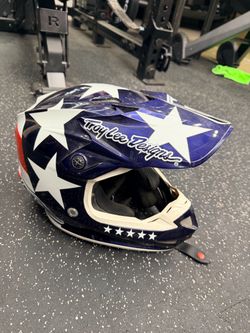 Troy lee dirtbike helmet
