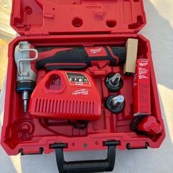 Milwaukee M12 PEX Expander Kit
