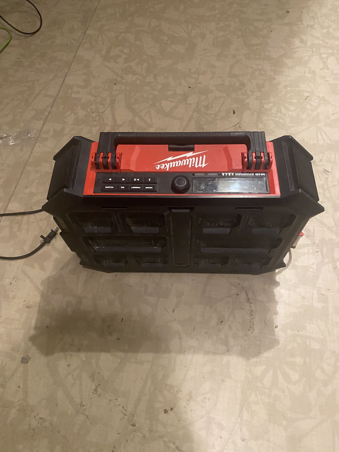 Milwaukee Radio Bluetooth Speaker