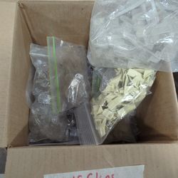 Assorted Cabinet Shelf Clips