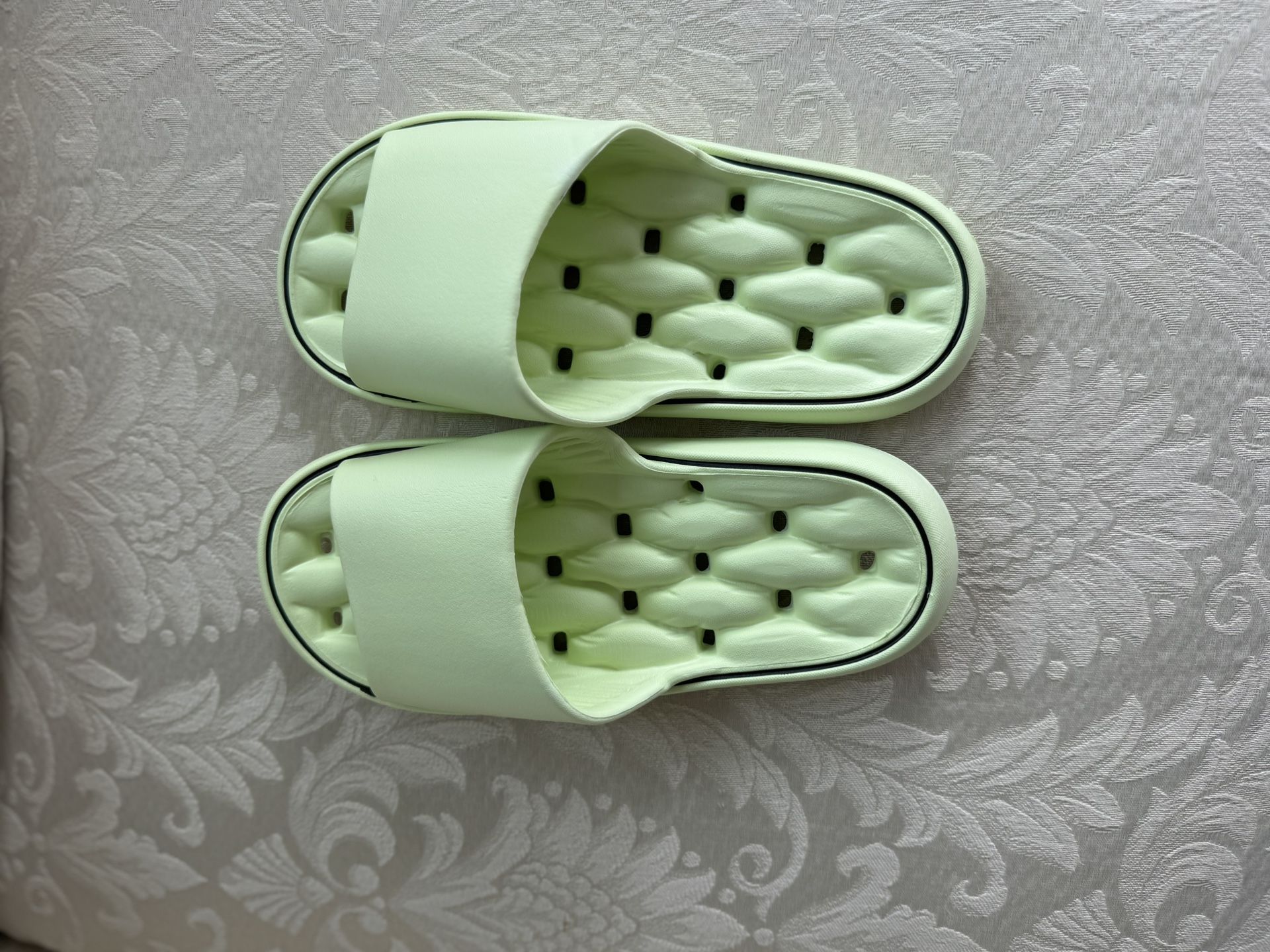 Women's home slippers