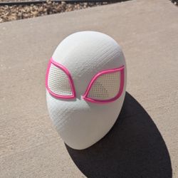 Helmet / Gwen Stacy spider-verse 