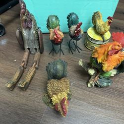 Farmhouse Rooster Figurines – Set of 5