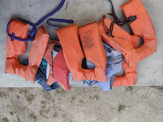Free-You Pick Up. Life Jackets Different Sizes.