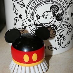 Mickey Dish Scrubber 