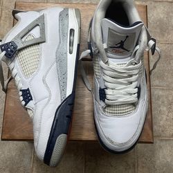 PRE-OWNED Jordan 4 Retro Midnight Navy -Size 10