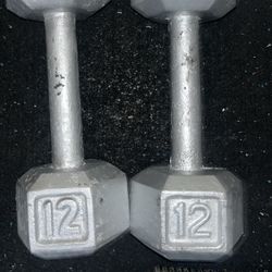 Dumbbell 