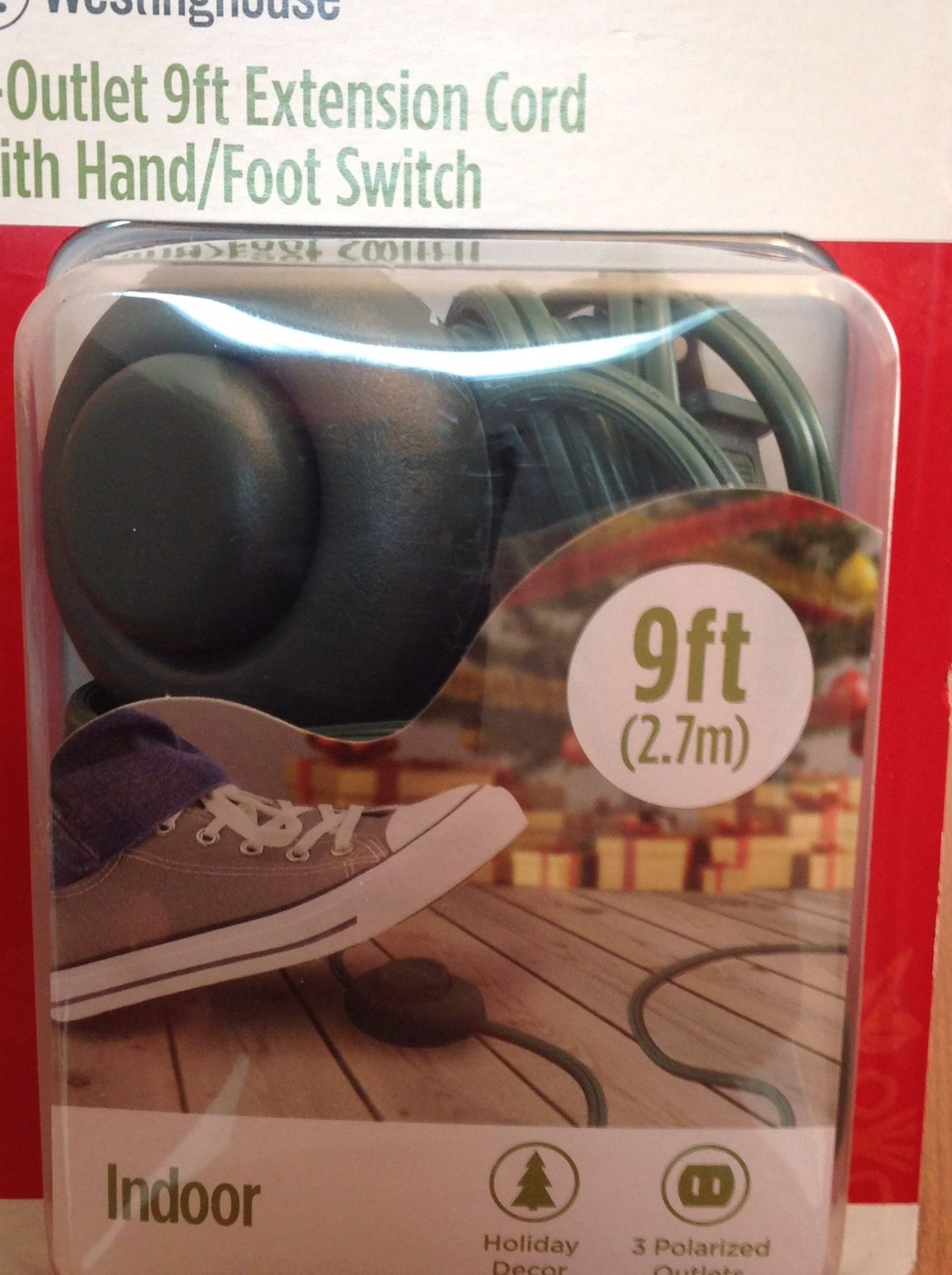 Three Outlet Christmas Tree Extension Cord with Foot/Hand switch. New in package. NE Garland Last one!