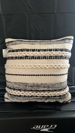Decorative pillow