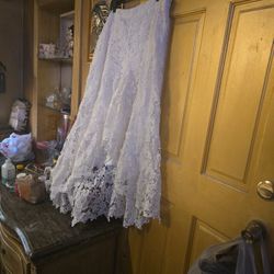 White Beauty Skirt Size 22