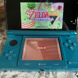 NINTENDO 3DS AQUA BLUE HANDHELD SYSTEM W/The Legend of Zelda: A Link Between Worlds - Nintendo 3DS
