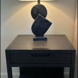 Nightstands in Great Condition – Stylish and Functional for Your Bedroom