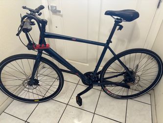 Specialized SIRUS hybrid bike
