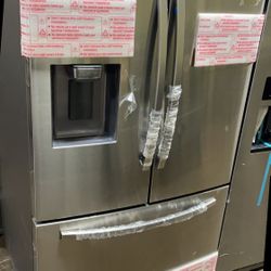 Samsung RF27TSR 27-cu ft French Door Refrigerator M 