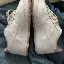 Pink Nike Air Force 1 Low 