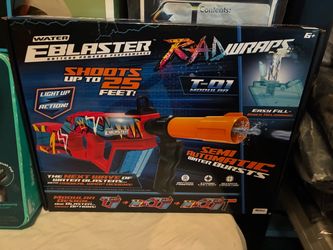 Brand new Eblaster shooting up to 25 feet water gun New