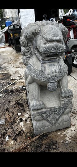 foo dogs