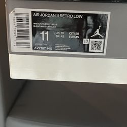 Jordans Retro 11 Low Cement Gray 