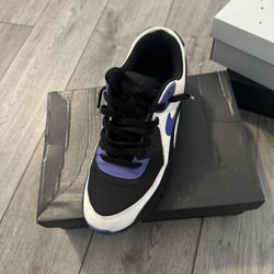 Barely Used Men’s Nike Shoes 