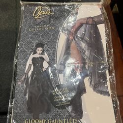 Gloomy Gauntlets 