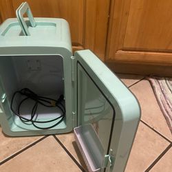 Mini Refrigerador Para Carro O Cuarto 