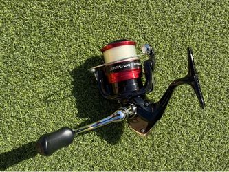 Shimano sienna 2500 HG spinning reel  new never used