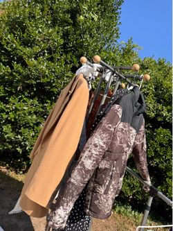 Free garage sale stuff at 2207 Oak Stream Lane has to go to goodwill if you don’t pick up for free.