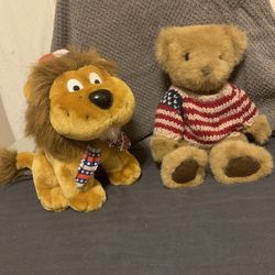 2 Adorable Patriotic stuffed animals.