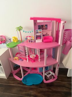 Barbie Dream House