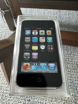 Classic unused iPod touch 8 Gig, 2009 model