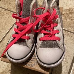 Girls, converse shoe size 10