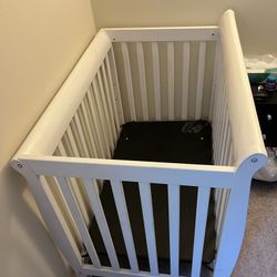 Wooden Infant Crib