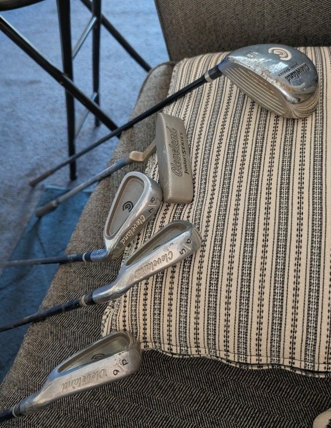 Cleveland Junior Series Golf Clubs