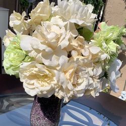 Beautiful Flower Arrangement, Filled w/dark Grey Crystals 