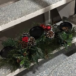 Christmas setting table