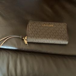 Micheal Kors Wallet