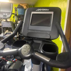 Life Fitness Si Upright Bike 