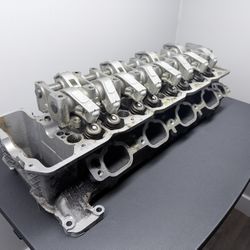 2006 CLS 500 Driver Side Cylinder Head
