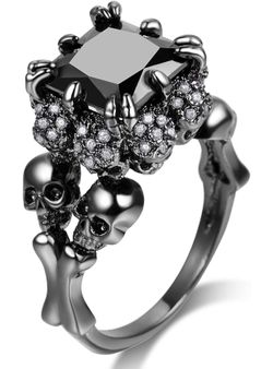 Sterling silver skull ring
