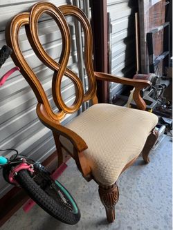 Dining chair