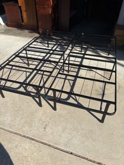 Set of two foldable cots