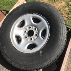 Chevy Silverado rims and Hankook tires