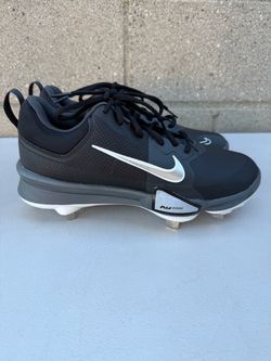 Nike metal baseball softball cleats Mens size 7.5 women 9
