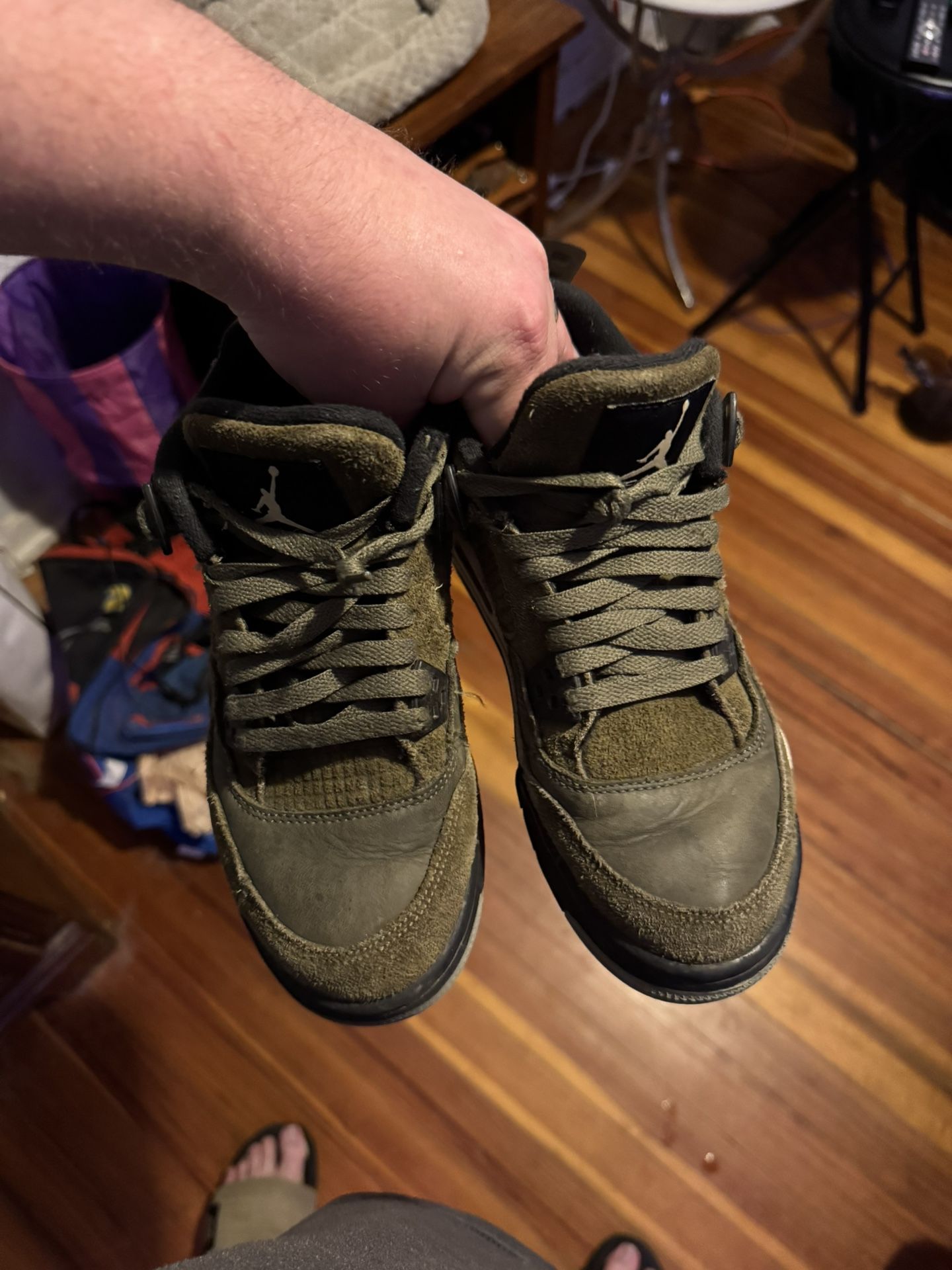 Jordan 4 Retro Olives Size 6.5